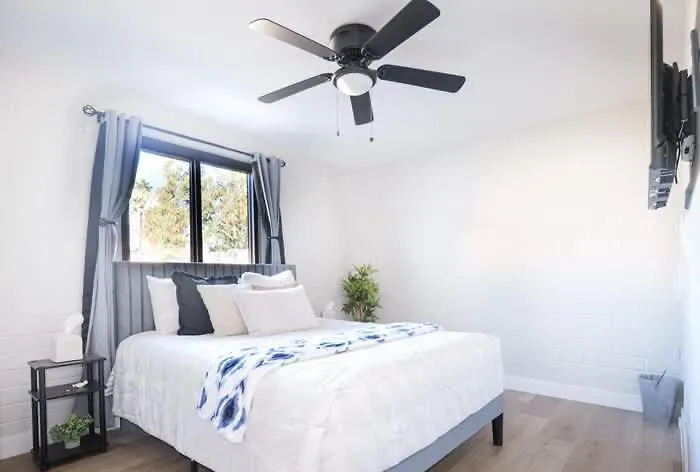 Retreat Near Asu & Mill Ave *